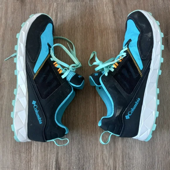 Columbia Shoes - Picture 7 of 11